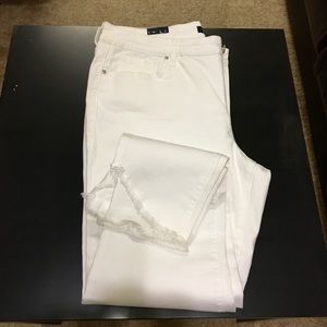 Kaari Blue | white skinny jeans